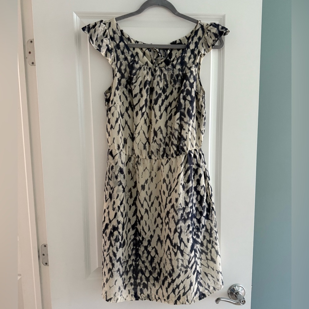 Gap cream and blue tank dress with flutter sleeves - size small